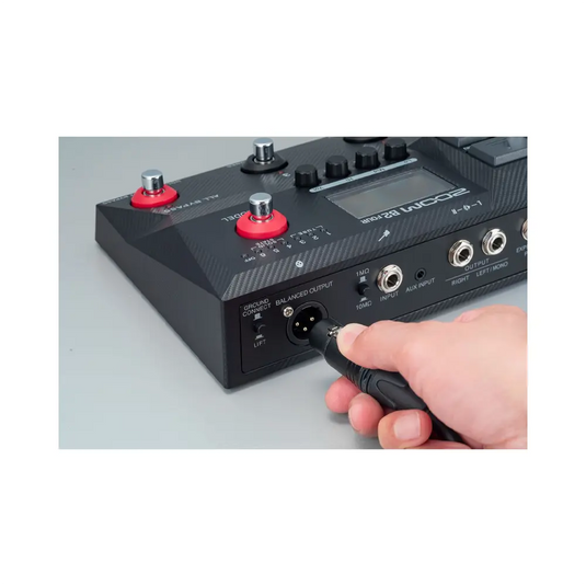 ZOOM B2 Four Multieffetto per Basso